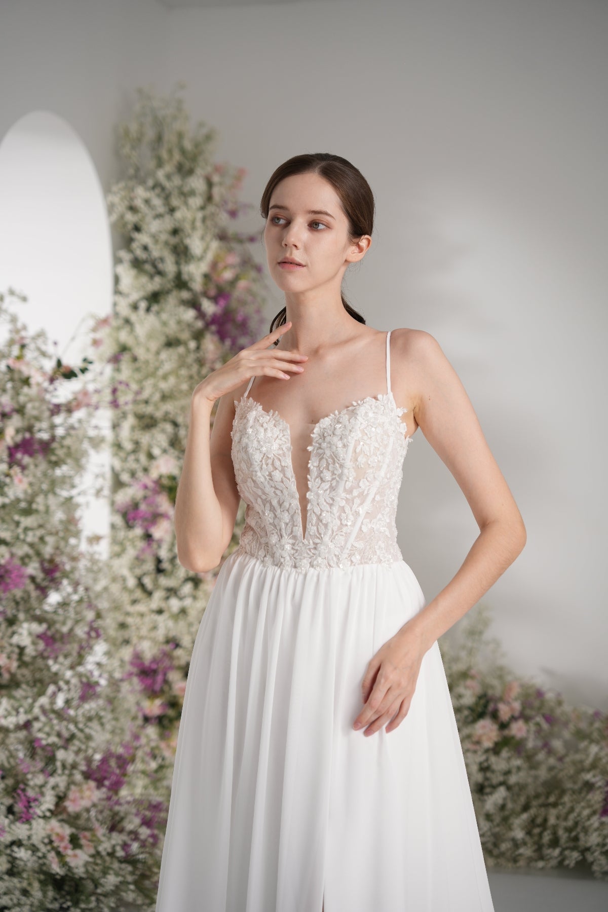 A-line Spaghetti Strap Deep V Sleeveless Lace Applique Wedding Dress With Court Train