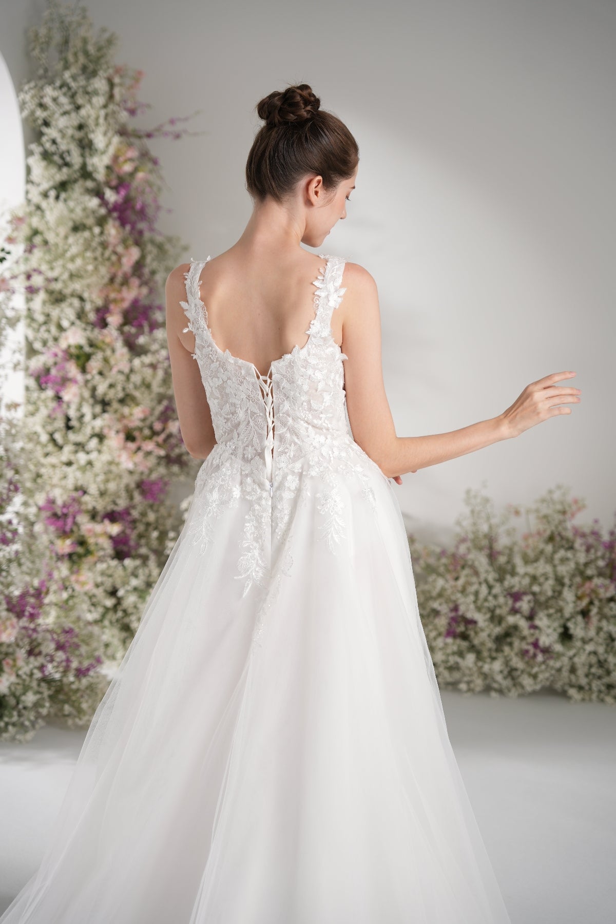 A-line Square Neck Lace Tulle Wedding Dress With Court Train