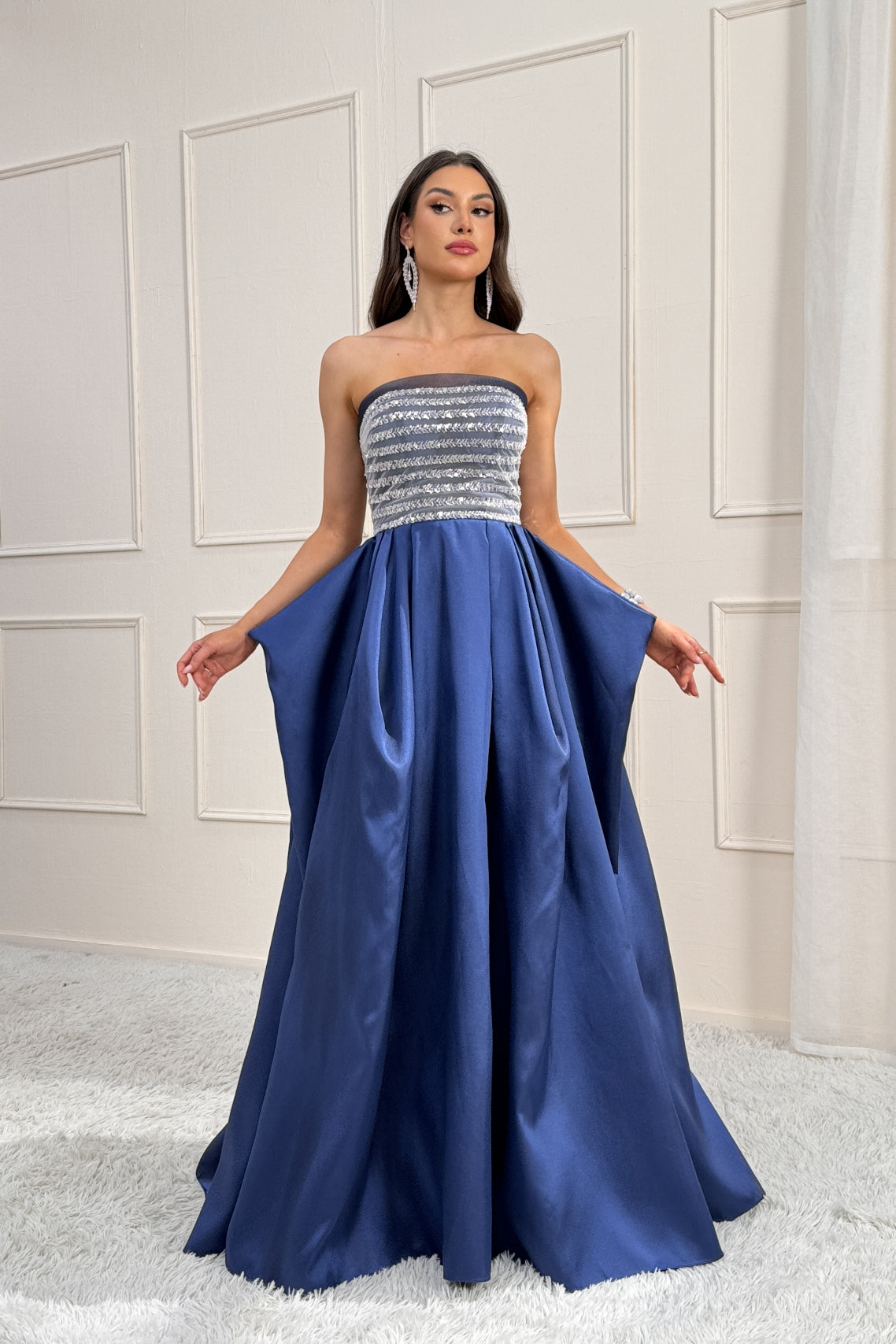 A-line Strapless Sleeveless Beading Satin/Floor Length Prom Dress