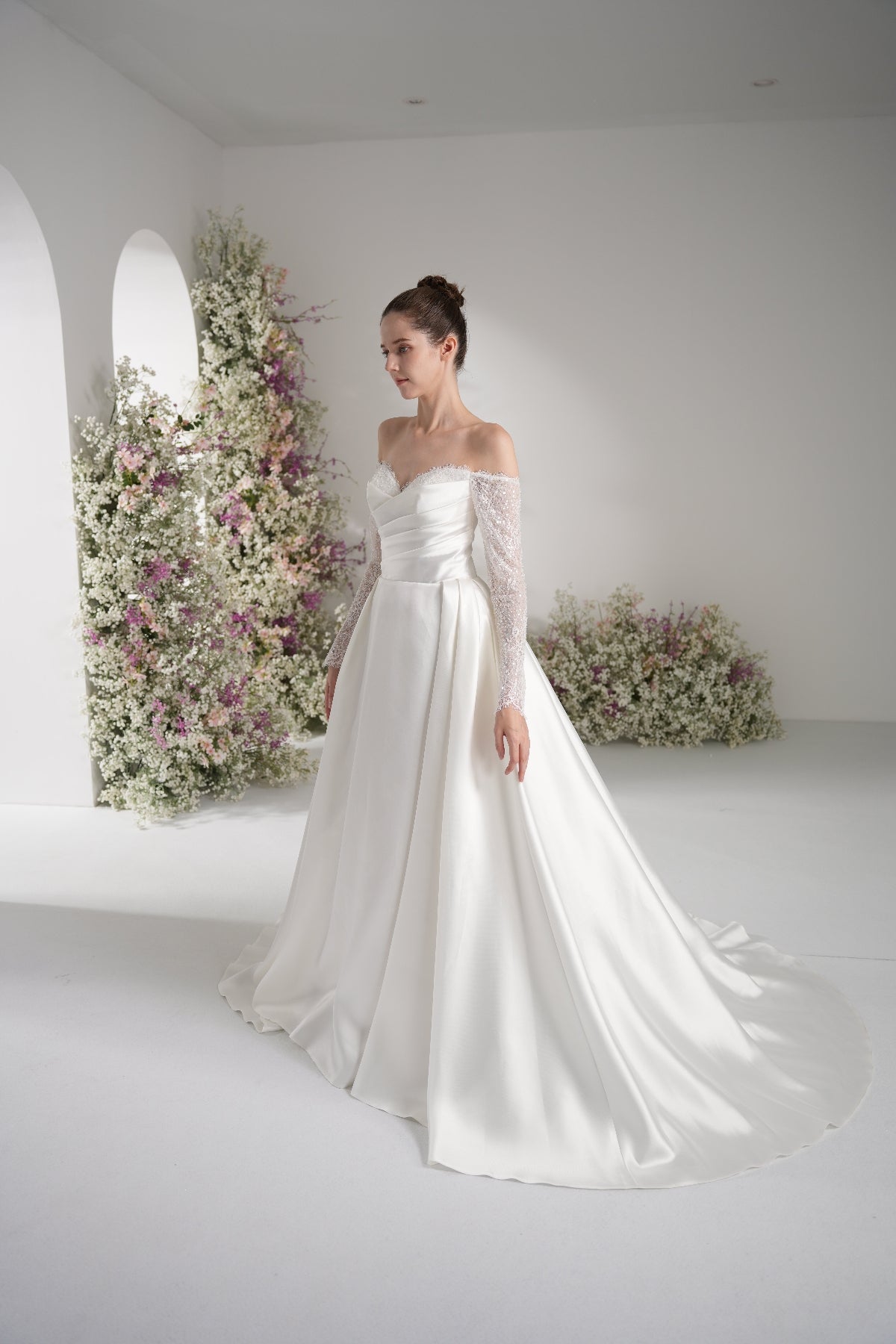 A-line Sweetheart Long Sleeve Satin Simple Wedding Dress With Court Train