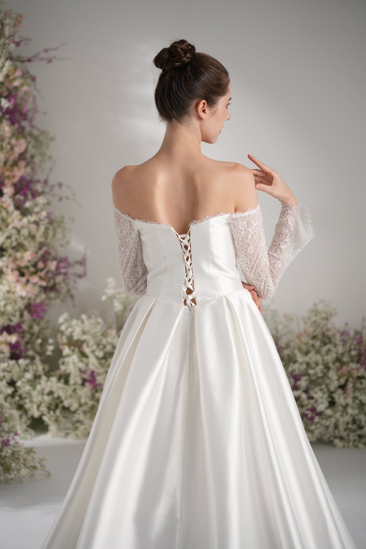 A-line Sweetheart Long Sleeve Satin Simple Wedding Dress With Court Train