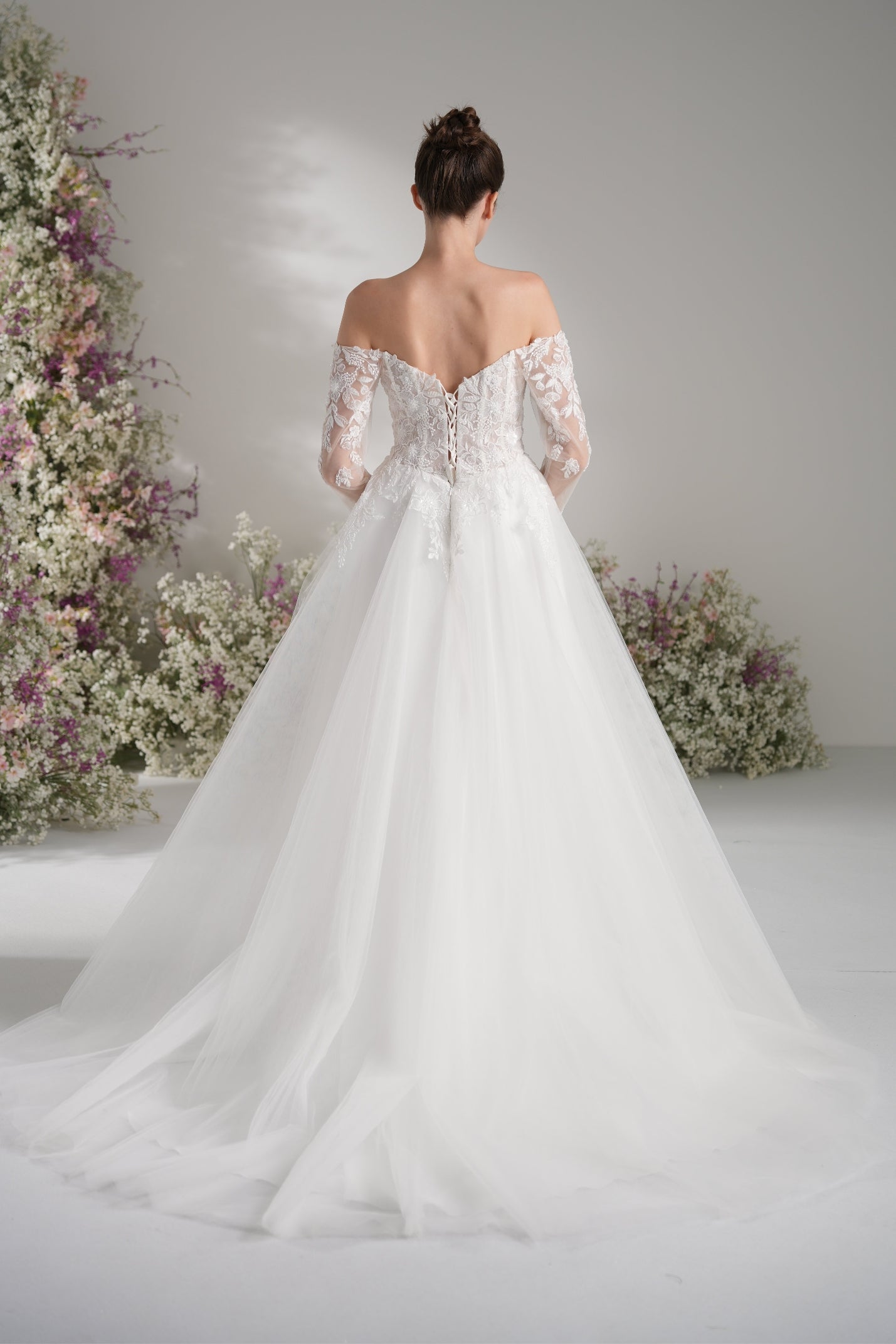 A-line Sweetheart Sleeveless Mesh Full Lace Elegant Wedding Dress With Court Train