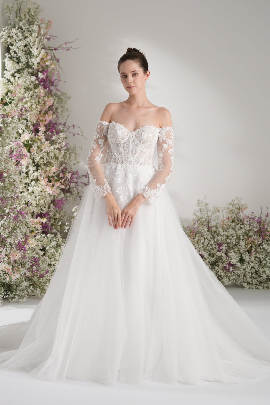 A-line Sweetheart Sleeveless Mesh Full Lace Elegant Wedding Dress With Court Train