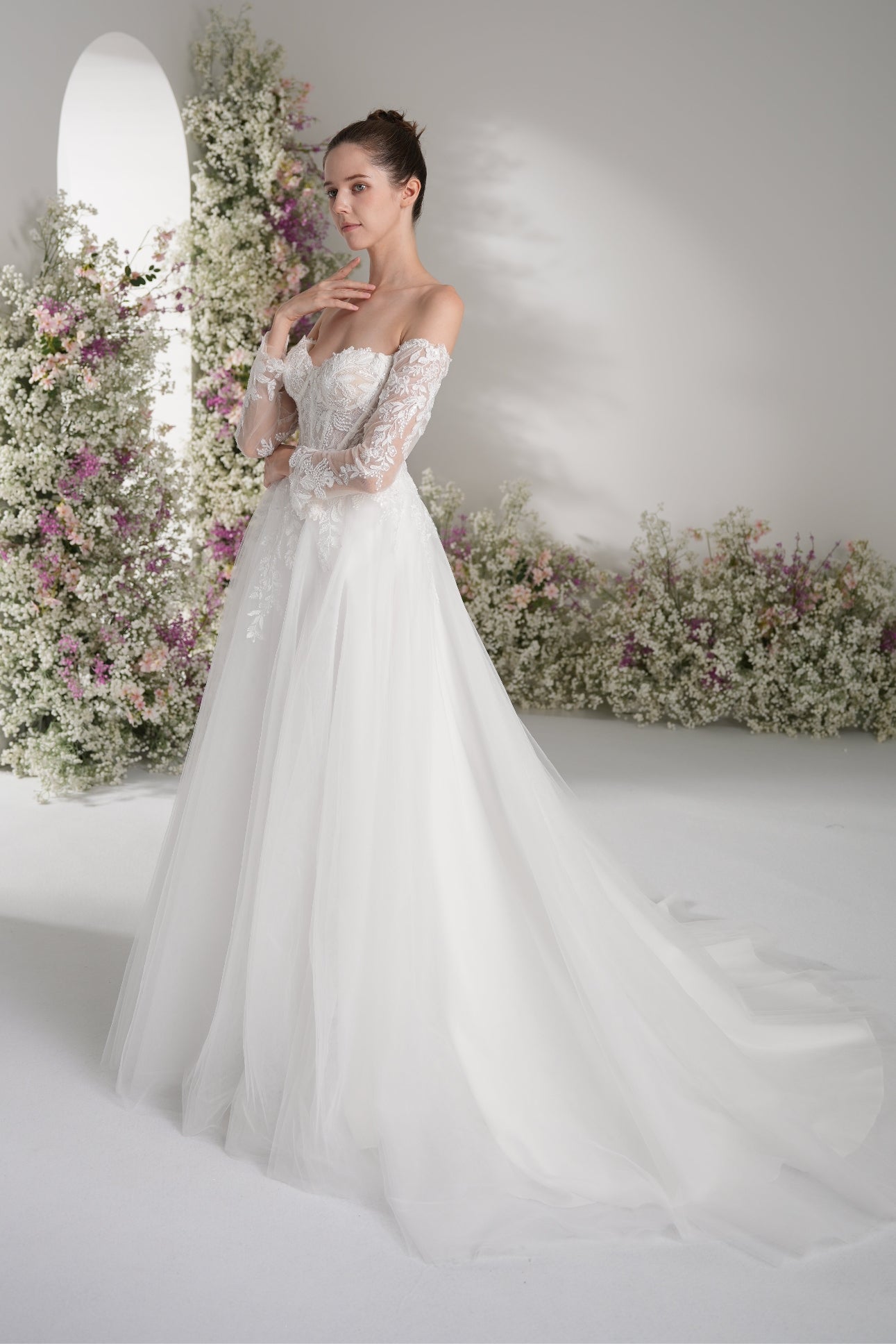 A-line Sweetheart Sleeveless Mesh Full Lace Elegant Wedding Dress With Court Train