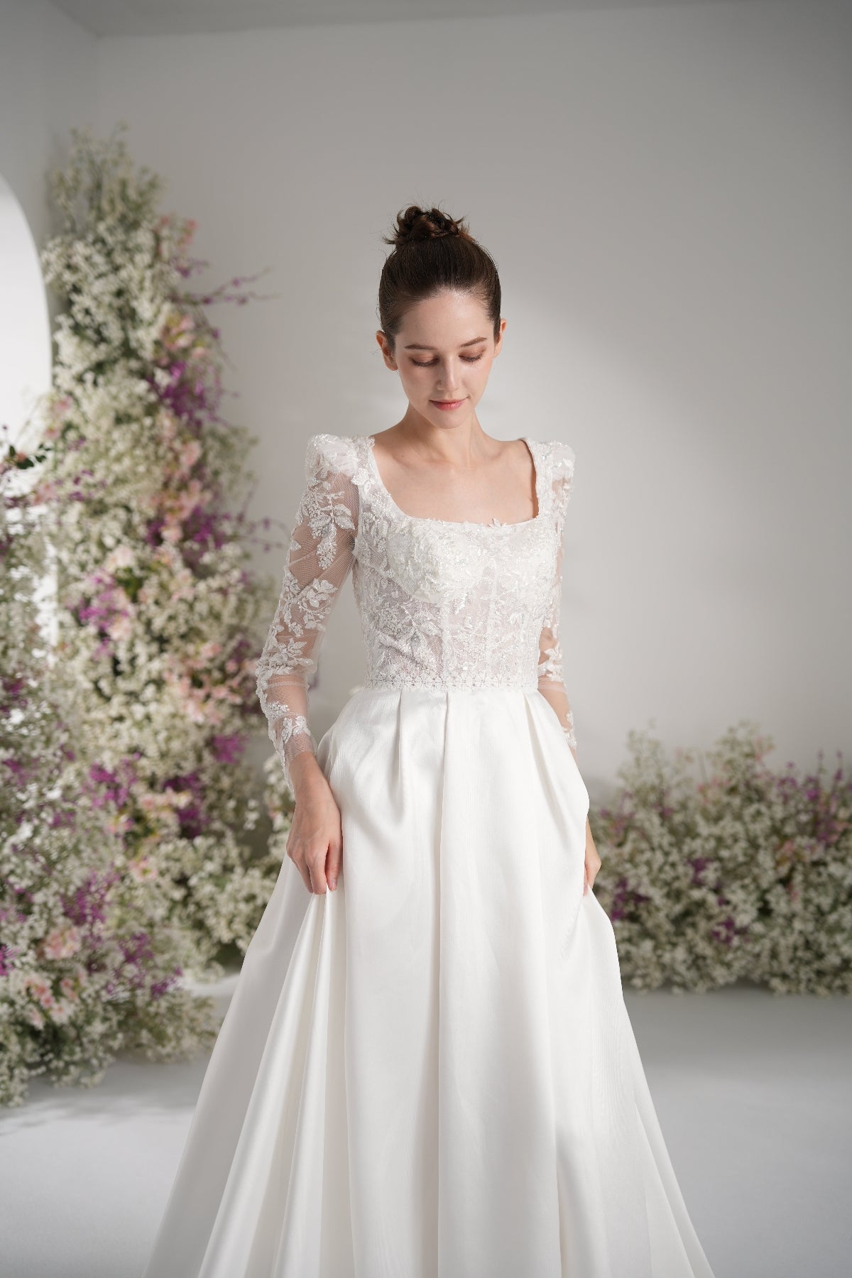 A-line Tank Top Long Sleeve Beading Lace Satin Elegant Wedding Dress With Court Train