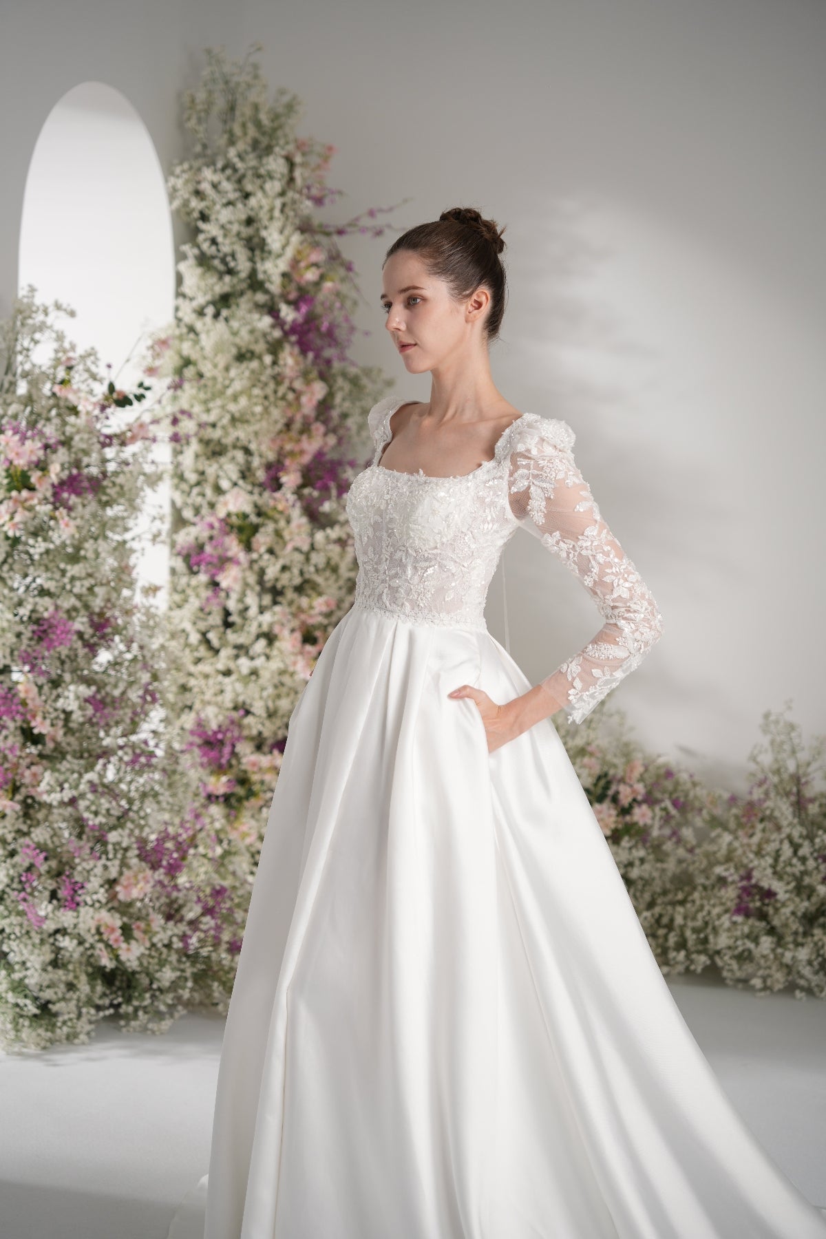 A-line Tank Top Long Sleeve Beading Lace Satin Elegant Wedding Dress With Court Train