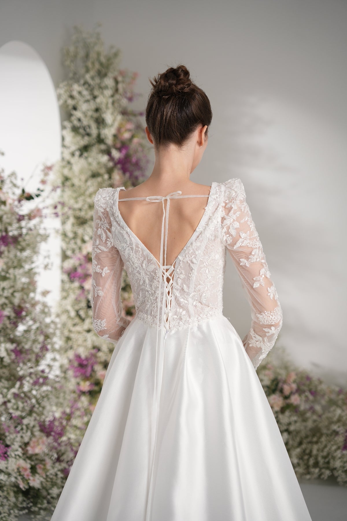 A-line Tank Top Long Sleeve Beading Lace Satin Elegant Wedding Dress With Court Train